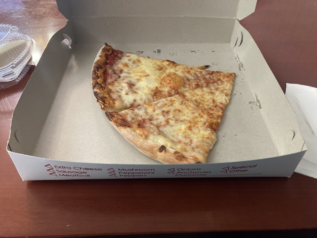 Millies Kitchen Pizzeria Photos 2